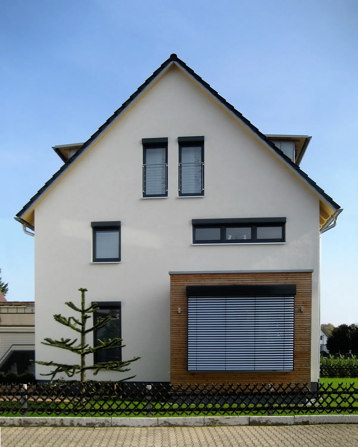 Umbau und Erweiterung Mehrfamilienhaus