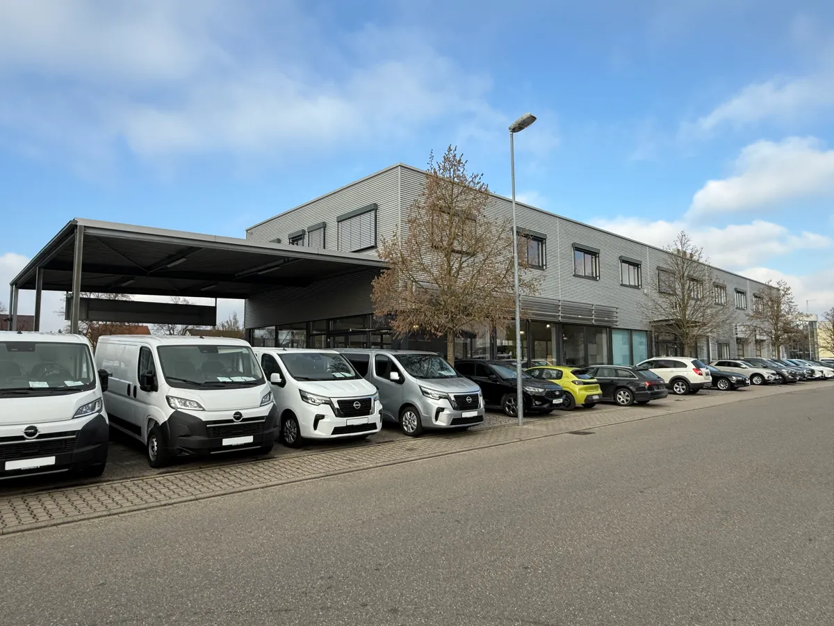 Neubau Autohaus